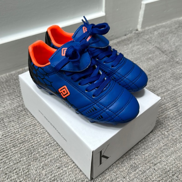 Dreampairs Childrens Soccer Cleats - Bright Blue, Little Kid Size 11 - Picture 1 of 4